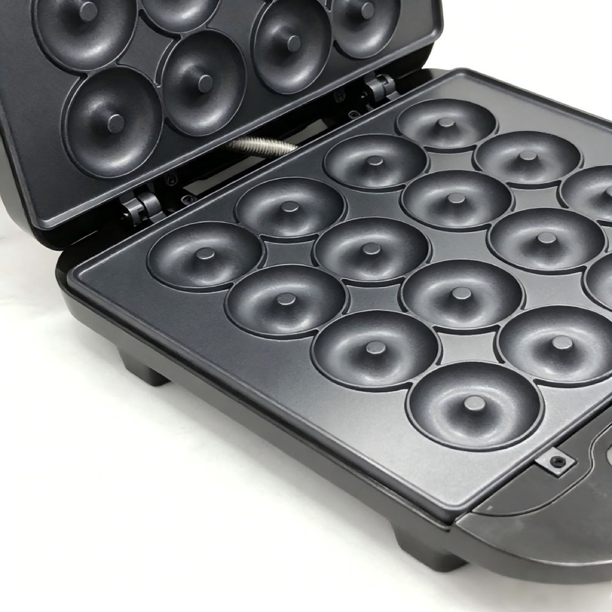 KöLAX Mini Donut Maker Machine for Home, Kid-Friendly 16-Hole Electric Doughnut with Non-Stick Surface, Ideal for Homemade Doughnuts, view 3